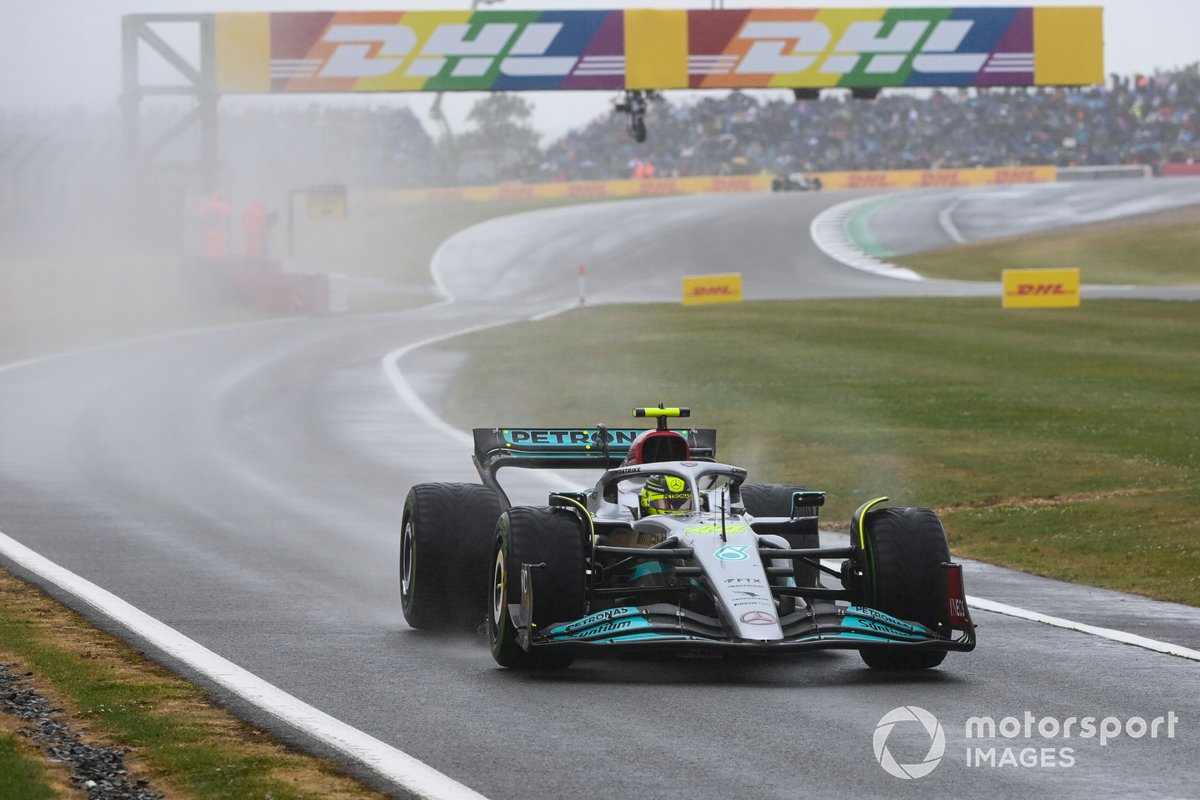 Lewis HamiltonMercedes W13