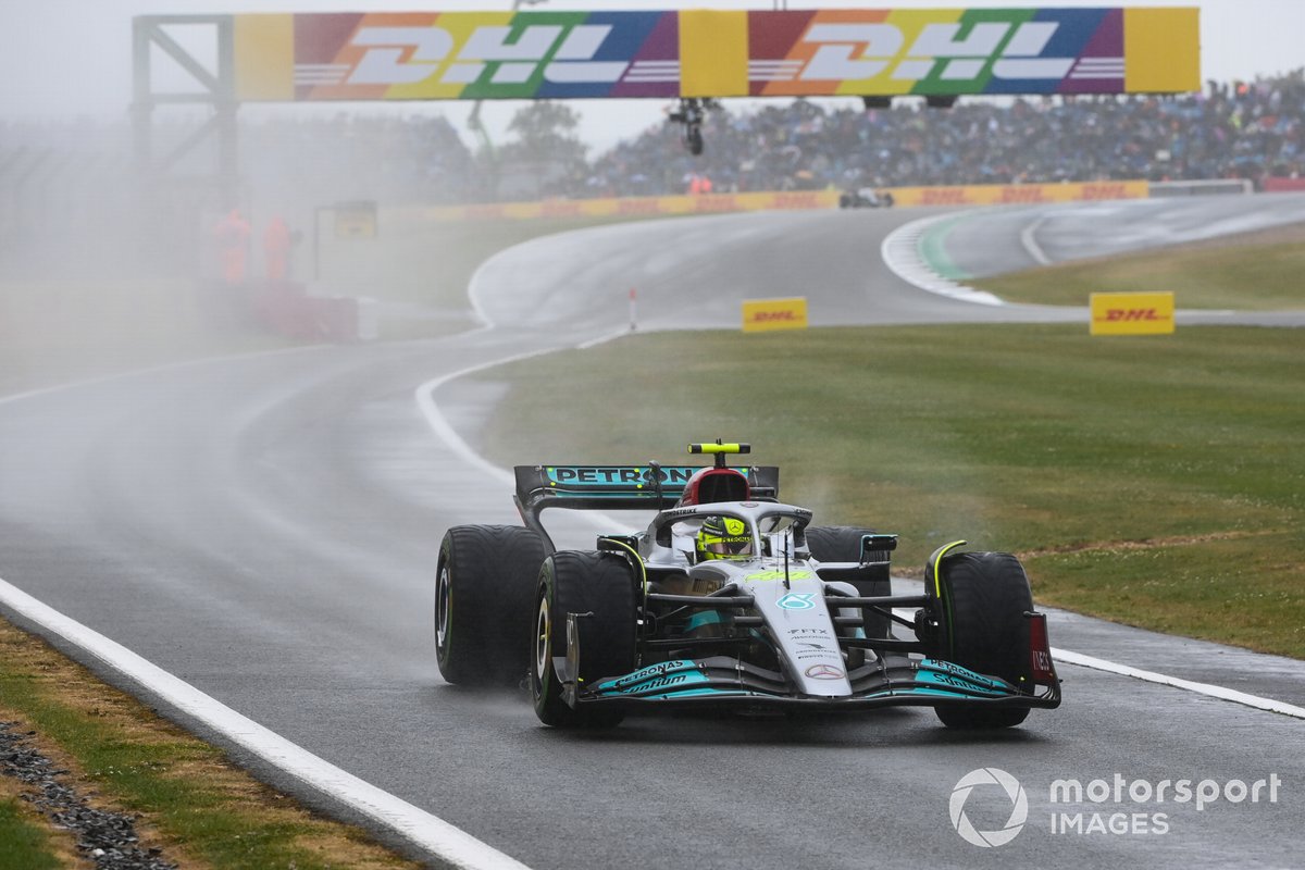 Lewis Hamilton, Mercedes W13