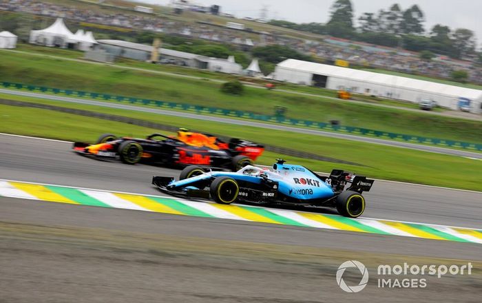 Alexander Albon, Red Bull RB15, George Russell, Williams Racing FW42