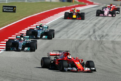 Себастьян Феттель, Ferrari SF70-H, Льюіс Хемілтон, Mercedes AMG F1 W08