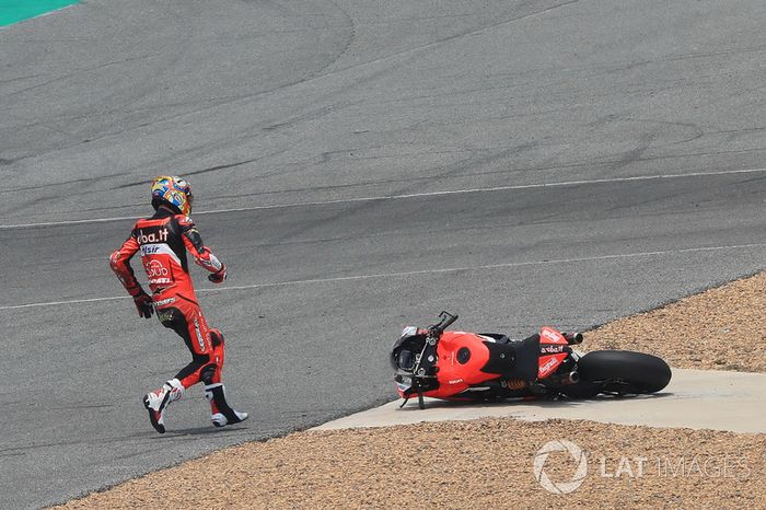 Chaz Davies, Aruba.it Racing-Ducati SBK Team after crash