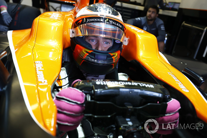 Stoffel Vandoorne, McLaren MCL32, sits in his car in the garage