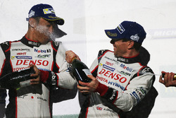 Podium: race winners Sébastien Buemi, Anthony Davidson, Toyota Gazoo Racing