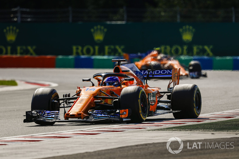 Fernando Alonso, McLaren MCL33, leads Stoffel Vandoorne, McLaren MCL33