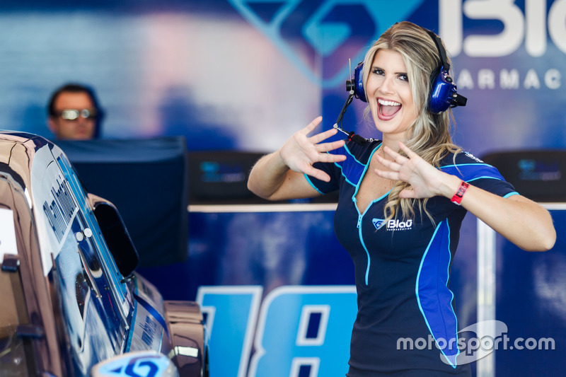 Grid girl
