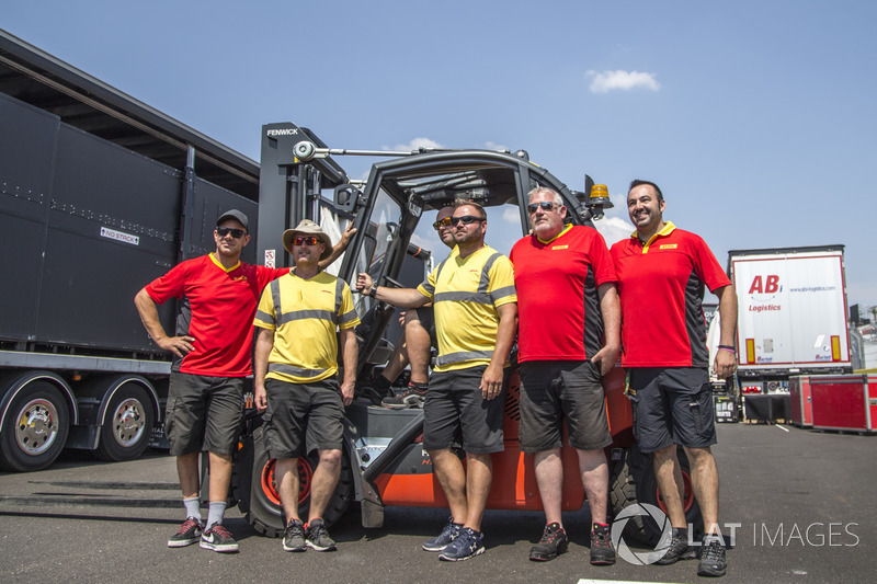 Персонал DHL
