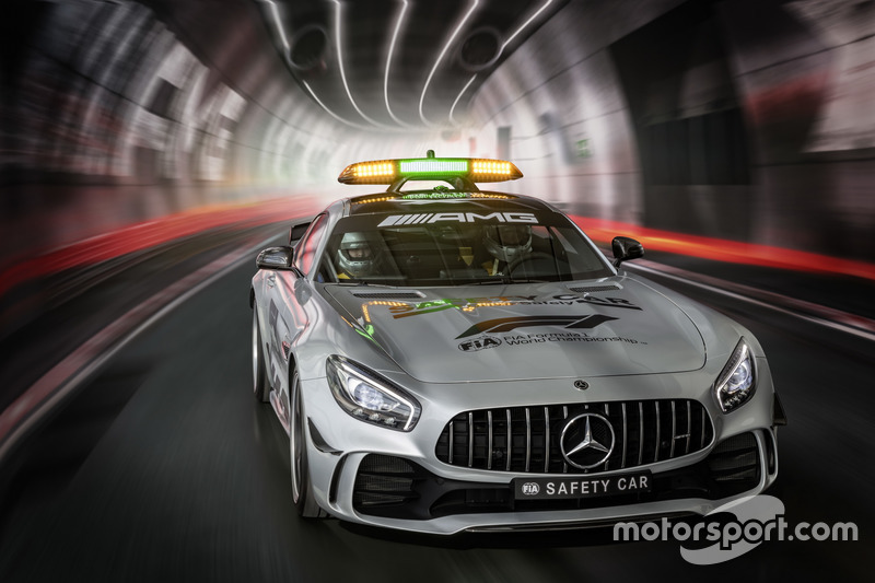 Машина безпеки Ф1 2018 року - Mercedes-AMG GT R