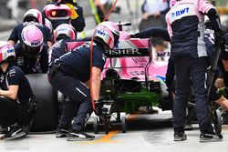 Arrêt au stand de Sergio Perez, Force India VJM11