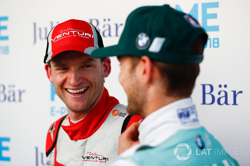 Maro Engel, Venturi Formula E Team, talking to Tom Blomqvist, Andretti Formula E Team, in the media pen