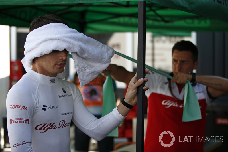 Charles Leclerc, Sauber podczas rozgrzewki