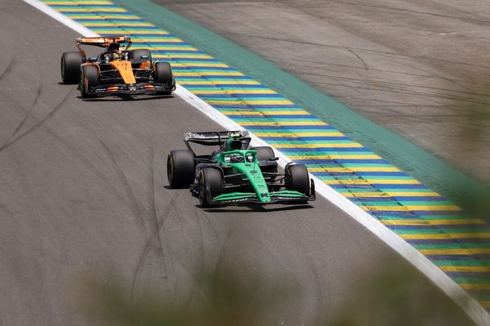 Oscar Piastri, McLaren, Gabriel Bortoleto, Sauber