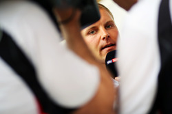 Valtteri Bottas, Williams con los medios