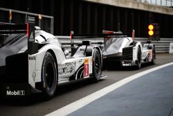 #2 Porsche Team Porsche 919 Hybrid: Romain Dumas, Neel Jani, Marc Lieb