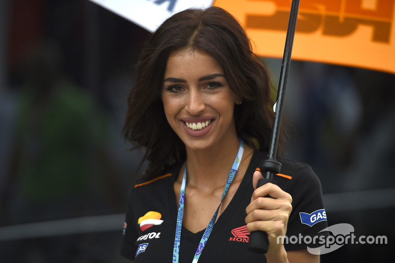 Lovely grid girls