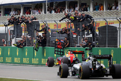 Max Verstappen, Red Bull Racing RB12 festeggia il suo terzo posto alla fine della gara