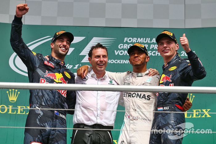 Podio: ganador de la carrera Lewis Hamilton, Mercedes AMG F1, segundo lugar Daniel Ricciardo, Red Bull Racing, tercer lugar Max Verstappen, Red Bull Racing