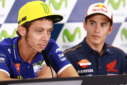 Valentino Rossi, Yamaha Factory Racing; Marc Marquez, Repsol Honda Team