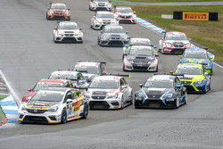 Pierre-Yves Corthals, DG Sport Competition, Opel Astra TCR führt