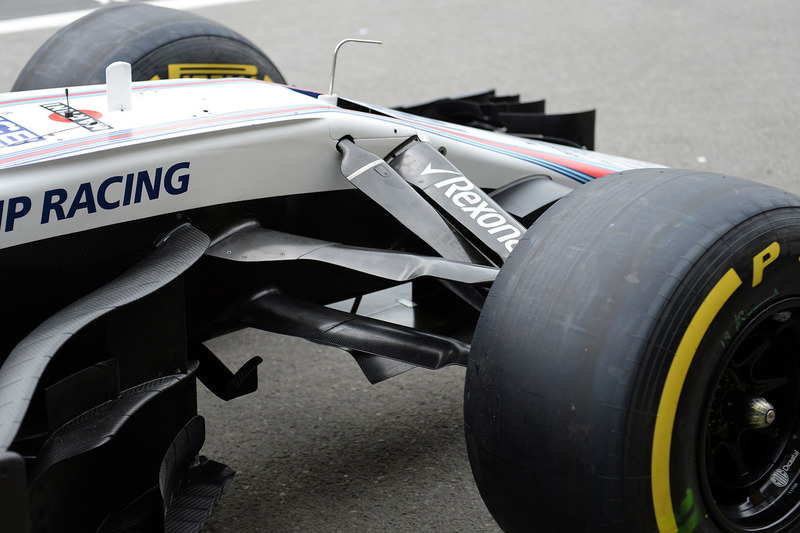 Williams FW41 front suspension detail