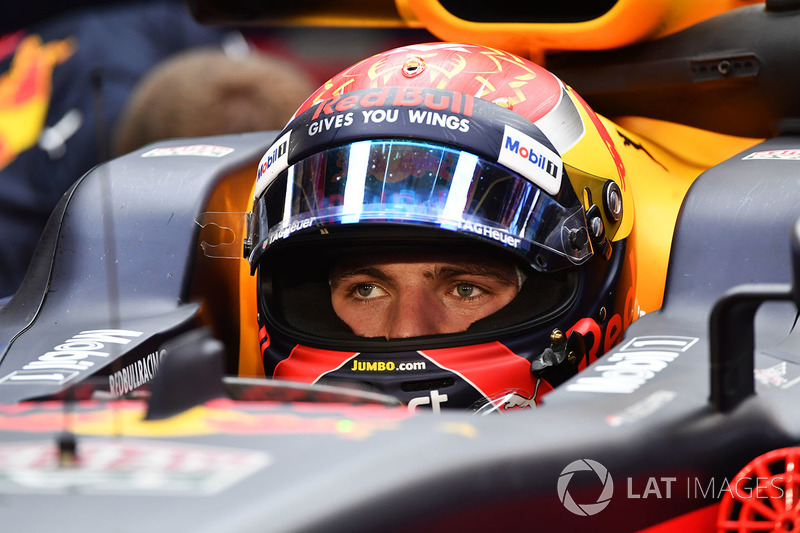 RED BULL: Max Verstappen 14 x 6 Daniel Ricciardo