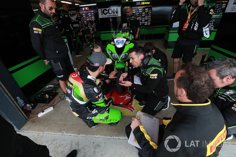 Kenan Sofuoglu, Kawasaki Puccetti Racing exmainesPirelli tyre