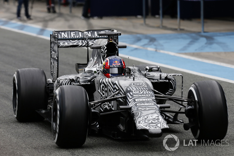 Daniil Kvyat, Red Bull Racing RB11