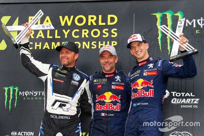 Ganador, Sébastien Loeb, Team Peugeot Total, segundo, Petter Solberg, PSRX Volkswagen Sweden, tercero, Timmy Hansen, Team Peugeot Total