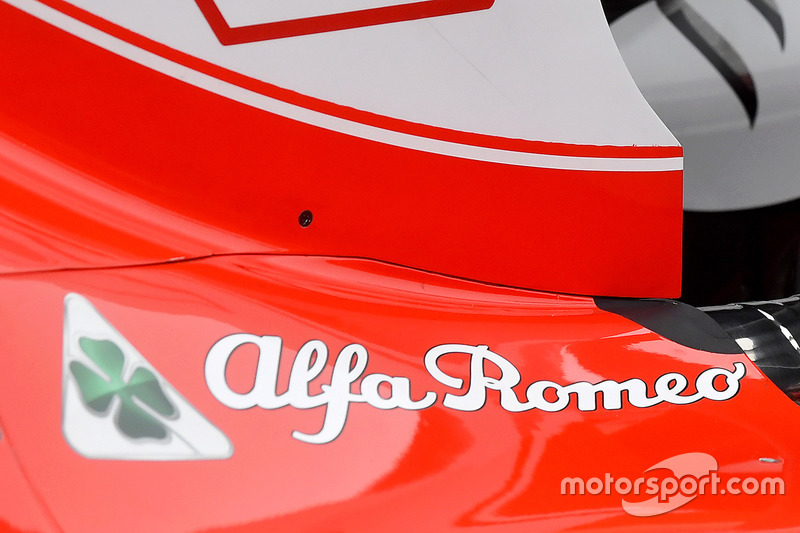 Alfa Romeo lettering
