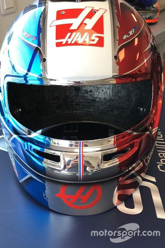 Il casco speciale di Romain Grosjean per il GP di Francia