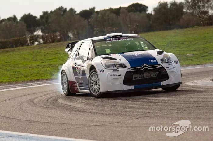 Valtteri Bottas driving a Citroën DS3 WRC
