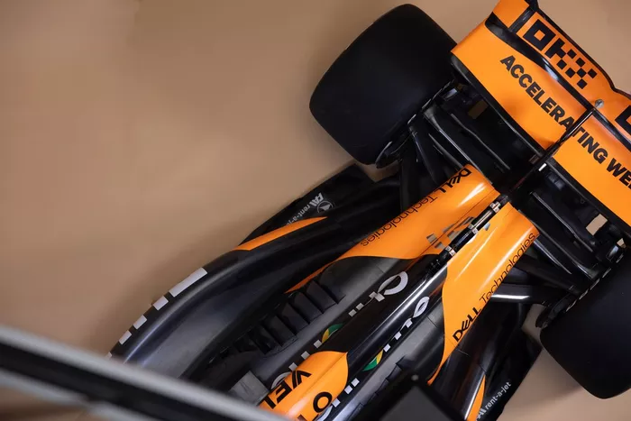 Dettaglio McLaren MCL38