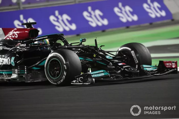 Lewis Hamilton, Mercedes W12
