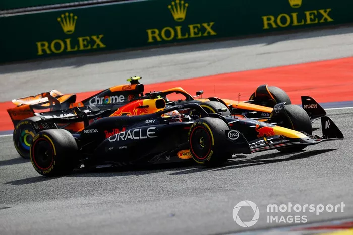 Max Verstappen, Red Bull Racing RB20, Lando Norris, McLaren MCL38, batalla por el liderato