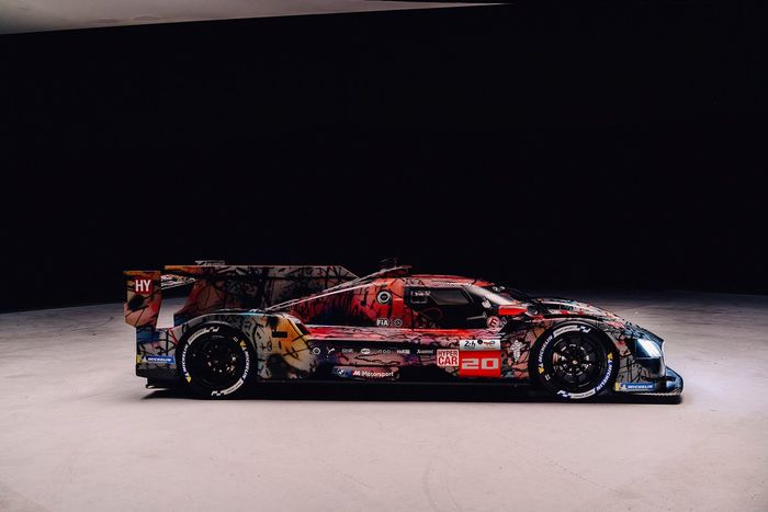BMW M Hybrid V8 Art Car