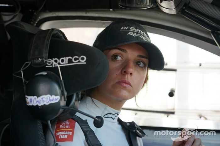 #351 Mitsubishi: Cristina Gutierrez, Pablo Moreno Huete
