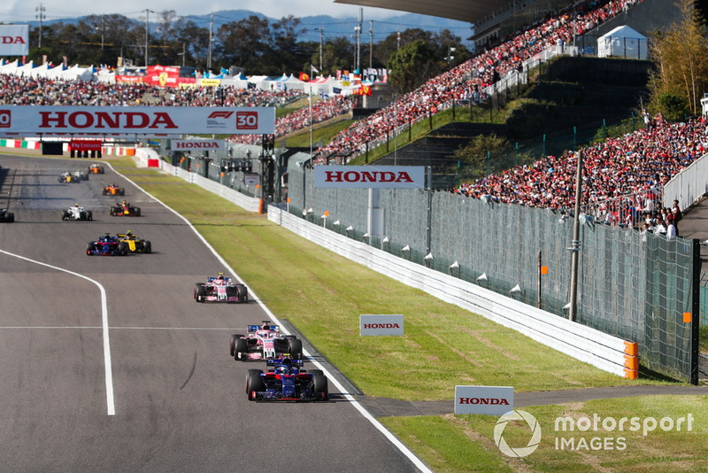 Pierre Gasly, Scuderia Toro Rosso STR13, devance Sergio Perez, Racing Point Force India VJM11, Esteban Ocon, Racing Point Force India VJM11, Carlos Sainz Jr., Renault Sport F1 Team R.S. 18, y Brendon Hartley, Toro Rosso STR13