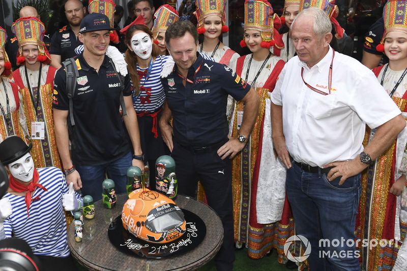 Макс Ферстаппен, Red Bull Racing, керівник Red Bull Racing Team Крістіан Хорнер, консультант Red Bull Гельмут Марко