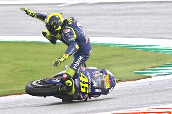 La caduta di Valentino Rossi, Yamaha Factory Racing