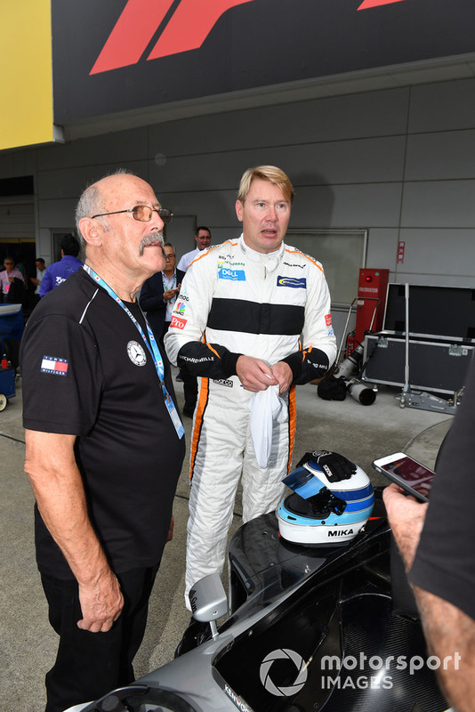 Mika Hakkinen, McLaren MP4-13