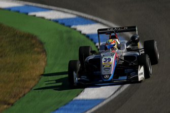 Alex Palou, Hitech Bullfrog GP Dallara F317 - Mercedes-Benz