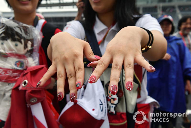 Fan with painted nails