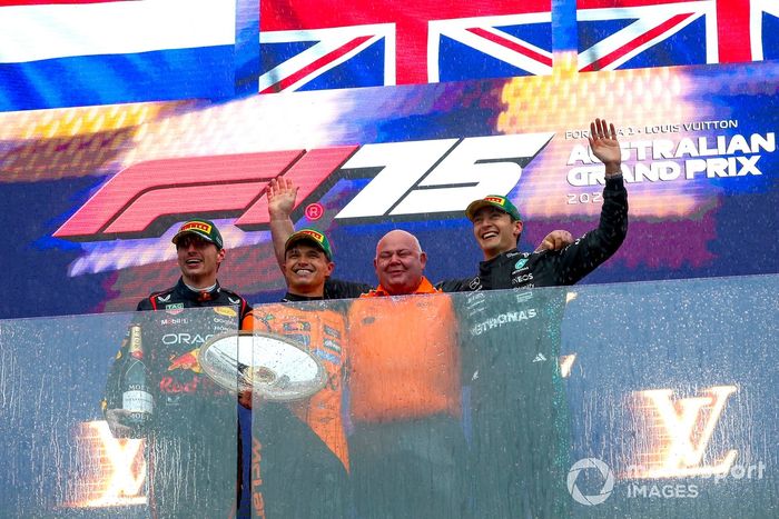 Lando Norris, McLaren, Max Verstappen, Red Bull Racing, George Russell, Mercedes