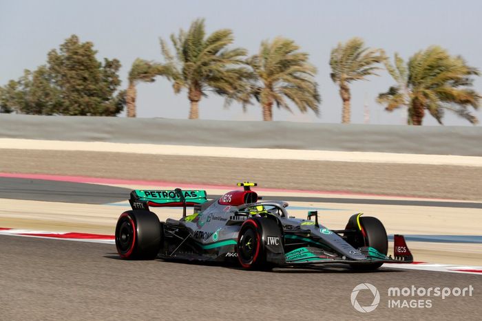 Lewis Hamilton, Mercedes W13