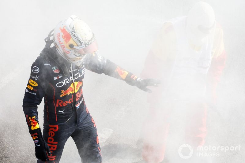 Max Verstappen, Red Bull Racing, tras retirarse de la carrera