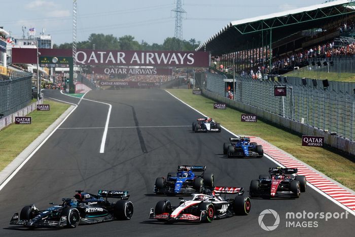 George Russell, Mercedes F1 W14, Kevin Magnussen, Haas VF-23, Alex Albon, Williams FW45, Zhou Guanyu, Alfa Romeo C43