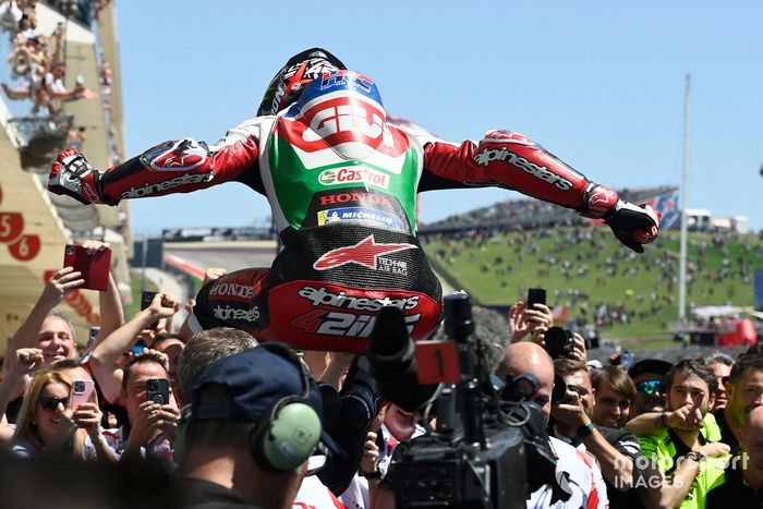 Ganador de la carrera Alex Rins, Team LCR Honda