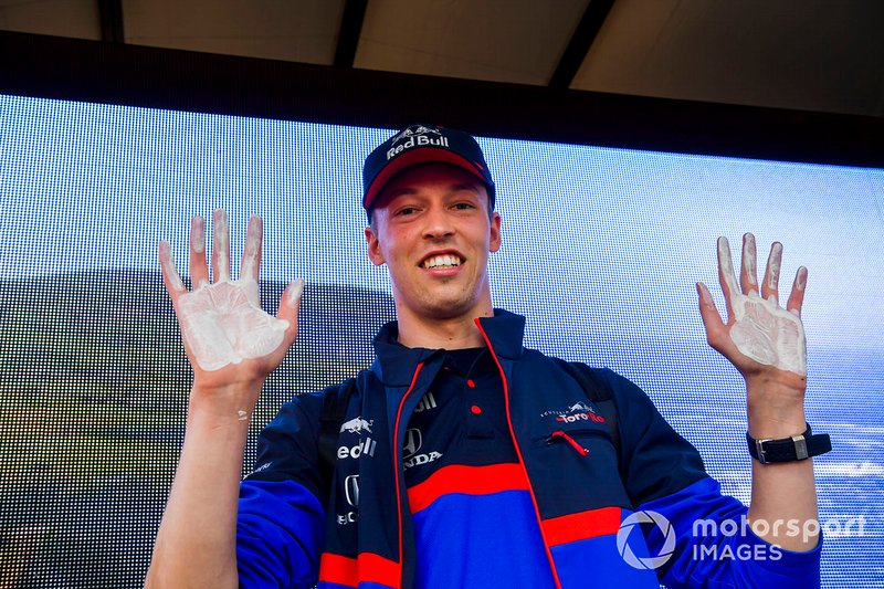 Daniil Kvyat, Toro Rosso hand mould