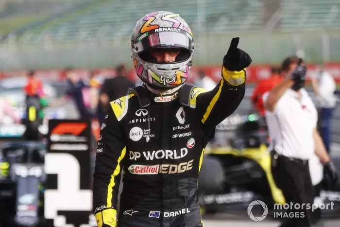 Tercer lugar Daniel Ricciardo, Renault F1 celebra en Parc Ferme 