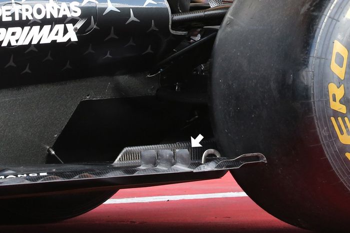 Detalle del piso del Mercedes F1 W11