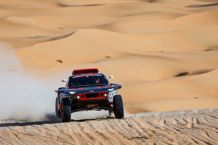 #211 Team Audi Sport Audi: Mattias Ekstrom, Emil Bergkvist